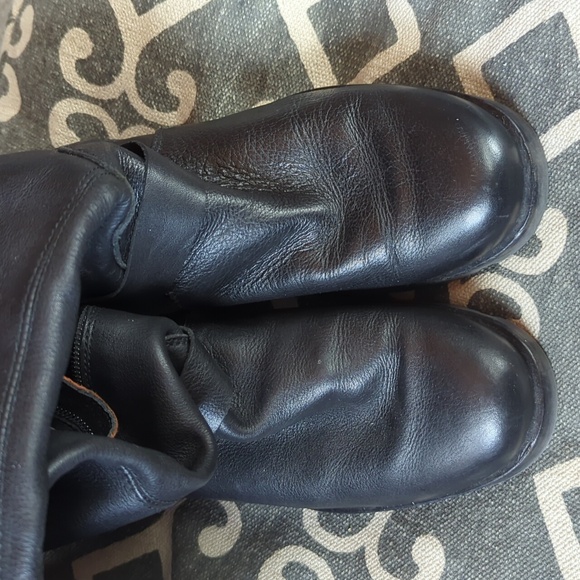 Black leather knee-high boot - Picture 8 of 15